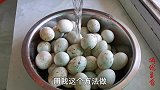 咸鸭蛋的腌制技巧，不会很咸，却个个起沙流油，真香