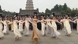 这才是最好看的舞蹈，正宗的东方美，比广场舞好看多了