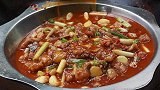 鲢鱼这么做才够味，阿米秘制“大蒜烧鲶鱼”肉质细腻，入口即化