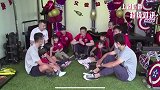 王燊超上港奶爸超级对决 携2岁半可爱女儿出像