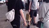 王一博的包入选年度十大同款 今天也是想魂穿小白包的一天！