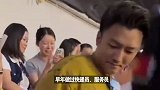 谢霆锋模仿者引轰动：父母生病家里穷