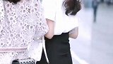 双胞胎姐妹，你更喜欢哪个