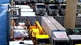 船员经过索马里海域，中国海军护航，这就是祖国给你的安全感