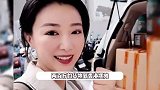 38岁女演员失业后摆摊谋生，推200斤货物往返两地，只睡4小时太心酸