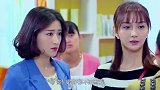 柜台那有顾客在投诉，美女急忙赶过去处理