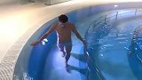 科娃水中漫步理疗渴望早日复出 小短腿大肚腩遭球迷吐槽-专题