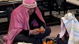 三位大亨不知在商谈什么，喵大亨好像不同意，居然想中途离场！