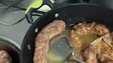香肠没有煮的，只有蒸熟才行