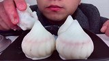 吃红豆沙馅奶冰包子，听不一样的咀嚼音！