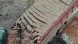 一顿操作猛如虎，一万砖变一块五，这下完蛋了