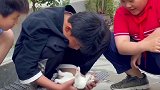 我老公做的小菜园 竟然挂果了。上一条视频糊了，再发一遍试试新农人计划2021 山东生活日记 田园生活