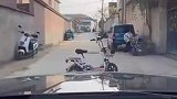 路上乱停车，司机一怒这样做