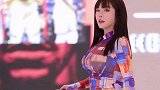 吊带短裙健身装，这身材谁见了不爱！