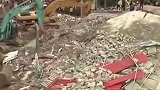 柬埔寨7层高楼倒塌 至少致3死21人受伤