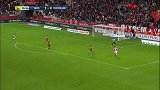 第77分钟兰斯球员多尼斯射门 - 打偏