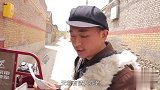 小伙卖烧烤，说了一段烧烤顺口溜，就让美女留住了脚步