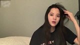欧阳娜娜的VLOG，开箱分享唱片机，没想到女神中了商业法则