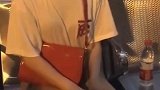 Yamy讲粤语和粉丝聊天，把自己和粉丝逗得开怀大笑