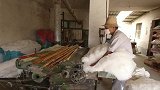乡村生活：爸妈给静静做结婚被子，喜被甚是好看，静静高兴坏了