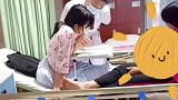 女孩住院写作业遇难题，医生变家教悉心指导