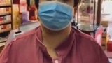 哈尔滨一大妈背麻袋偷快递  快递员赔付，你怎么看