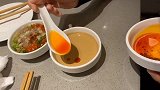 你们在外面排队，我在里面练习拉花