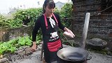 买了块五花肉，丫丫做四川菜“夹沙肉”甜嫩不腻，一家人吃得开心