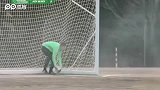 足球-15年-内马尔对决车神  当足球遇上漂移 -新闻