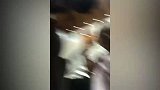 篮球-17年-萌化了！欧文当奶爸逗女儿尽享父女时光-新闻