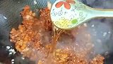早餐店的“酱肉包子”为啥好吃？调馅是关键，口感嫩滑，香而不腻