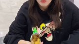 有这女朋友谁不迷糊啊炫炫和小亮哥