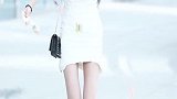 美女这是怎么了咱也不敢问