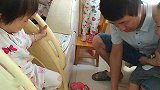 弟弟被姐姐强吻，气的上去就是一拳，伤了女汉子的心