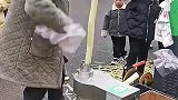 现在都是这样吃甘蔗的吗？