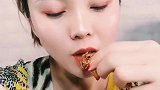 来来来，看看这是多大的蜗牛肉