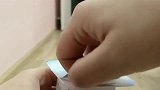 你们家的小可爱耳朵也这么灵吗这只狗天天跟我抢吃的，太可恶了！