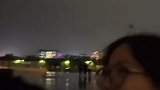 “这一刻，闪电回应了青春的呼唤！”高中生放学后遇上雷电天气，用响指竟意外触发了和天空的青春暗号