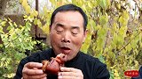 食叔请兄弟们来啃牛蹄，卤了大半天，香气四溢真够味，越吃越馋