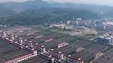 坚强的无臂男孩，只要有毅力，没有什么是不可能的