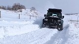 乌兰布统现在雪还没有化，要去赶紧去。最好找向导，不然真穿不过去，雪太厚了。
