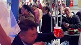没想到新郎婚礼上想和岳父做兄弟，岳父大人在上请受小弟一拜