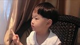 都说女儿是爸爸的小情人，看这小情人是如何教训爸爸的，真有意思