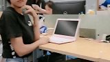 销冠小姐姐碰到钢铁直男，一秒钟被教做人，网友老阿姨就别闹了