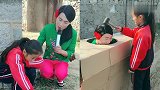 农村歌手反串成美女，用歌声演绎故事，最后太搞笑了