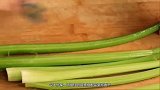 立夏后遇见这菜多买点，营养美味，补钙质，孩子个头长得快身体棒
