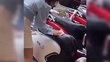 爆笑:一顿操作猛如虎,往右一看是母老虎!