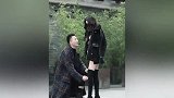 时尚穿搭：黑色长靴一直都是女生喜欢的单品，拥有它就拥有了时尚