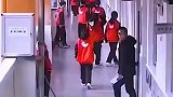 这师生关系融洽的让人羡慕！
