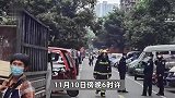 重庆一废品站气罐泄漏致多人送医，有黄色气体溢出，现场8小时后仍有刺鼻味道